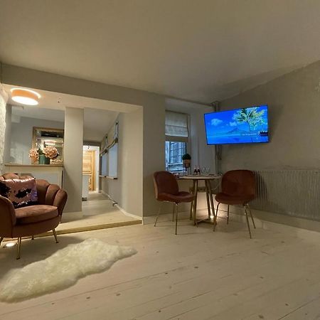 Cute Apartment For Young Travellers Riga Exterior photo