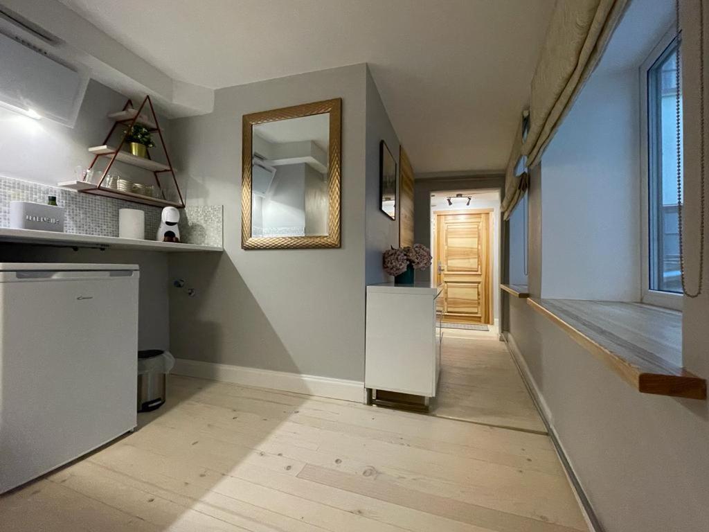 Cute Apartment For Young Travellers Riga Exterior photo